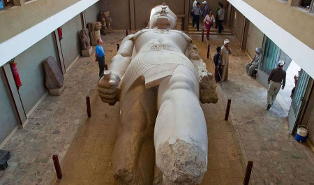 Statua di Ramses, menfi