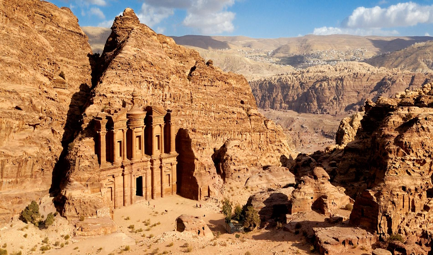 Il Tesoreria, Petra