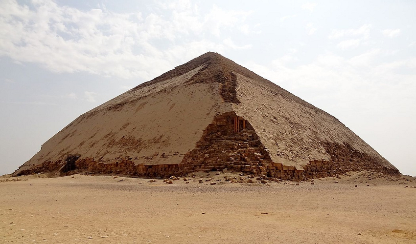 Piramide Curva, Dahshur